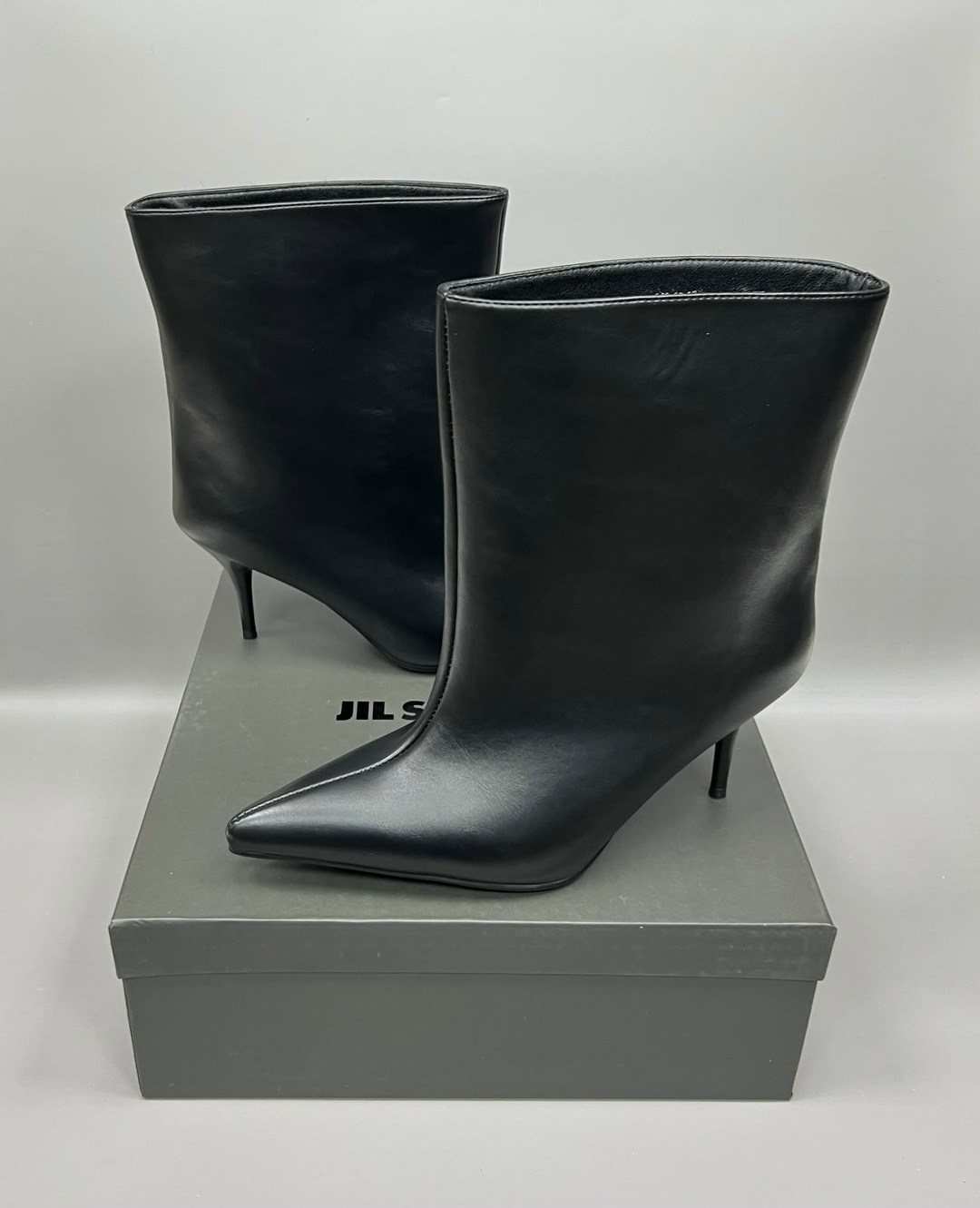 экю 90 кожаные ботильоны saint laurent нуар,balenciaga ботильоны,кожаные ботильоны,ботильоны женские,женские ботильоны celine