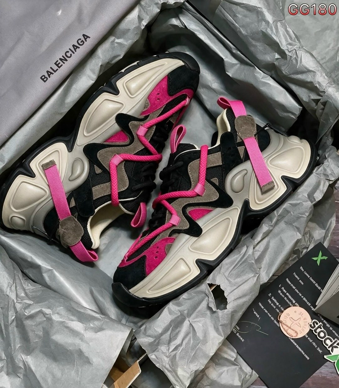 кроссовки женские баленсиага,кроссовки balenciaga,розовые кроссовки баленсиага track,женские кроссовки balenciaga,balenciaga 3xl sneakers