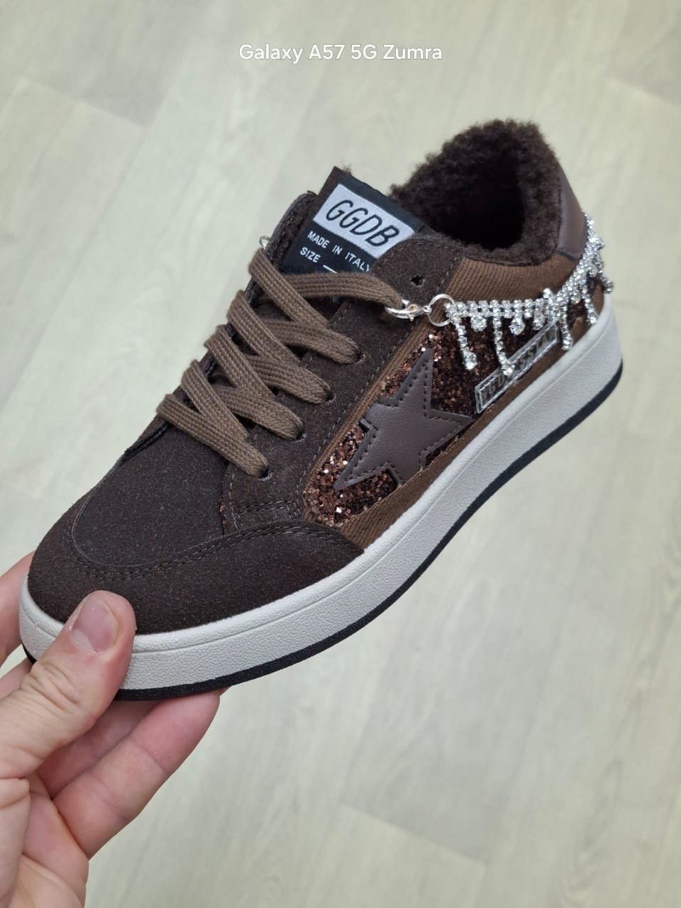 кеды женские golden goose a116527 зимние с мехом серебристые,,кеды зимние golden goose elkami,кеды зимние женские golden goose модель 618592,кеды с мехом