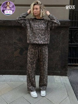 Костюм