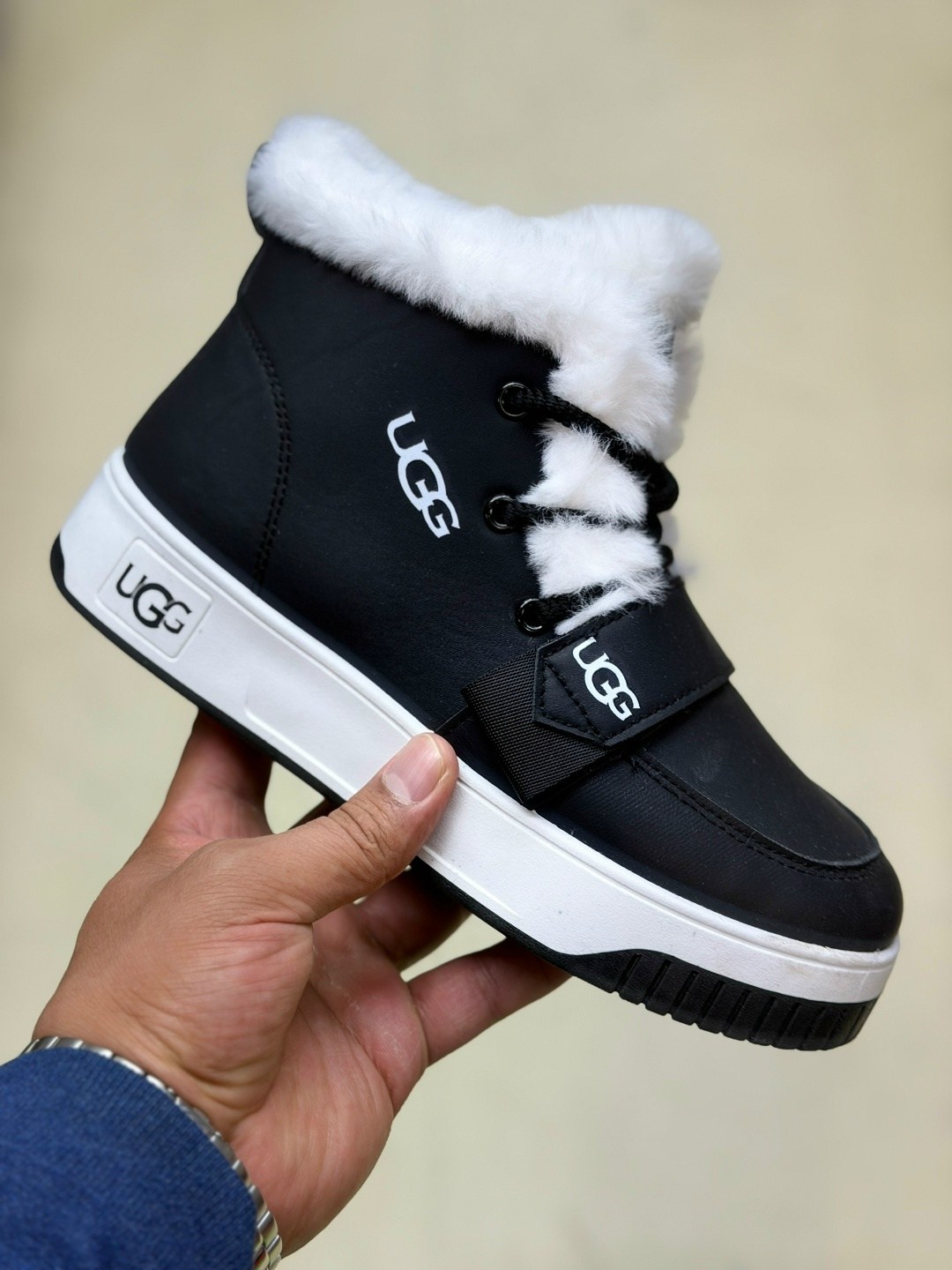 ,зимние кроссовки ugg,женские угги,женская зимняя ,женские кроссовки зимние
