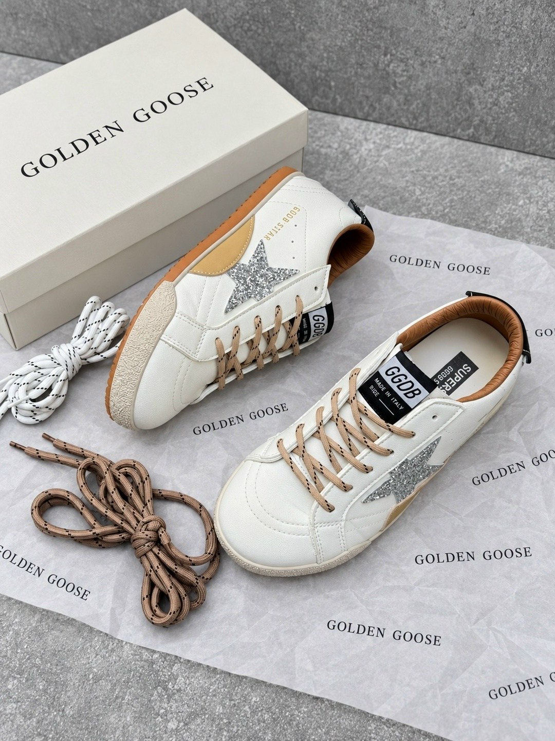 golden goose super star,golden goose,кроссовки golden goose,golden goose deluxe brand белые кожаные кеды,golden goose superstar