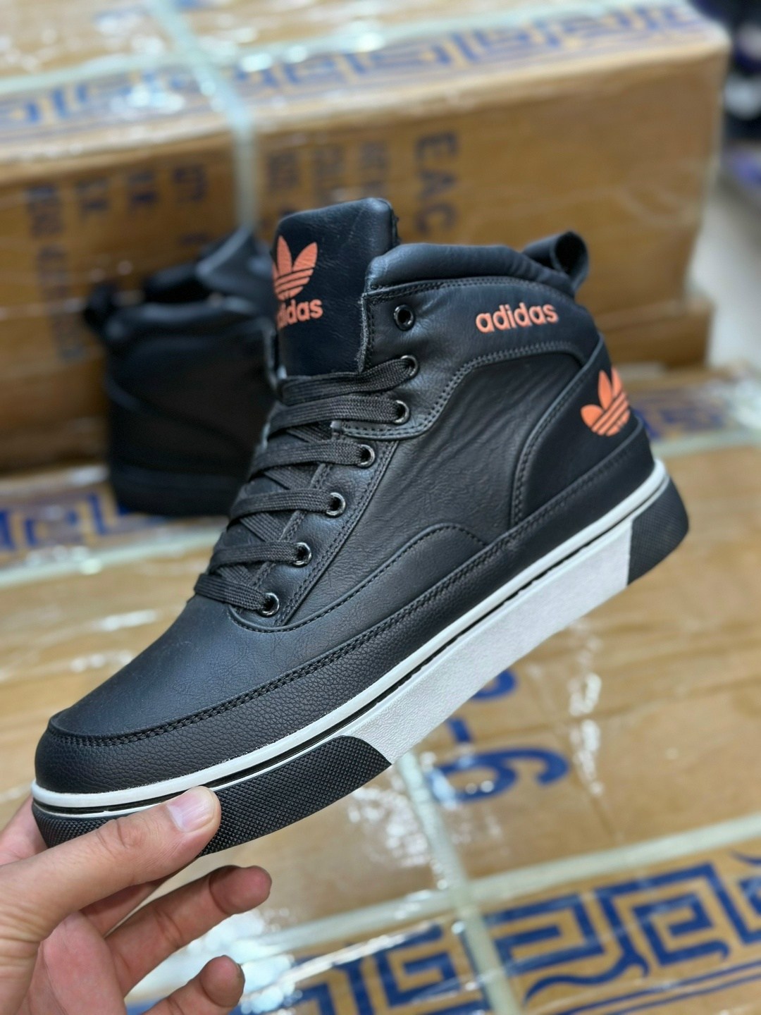зимние кроссовки adidas,кроссовки зимние мужские adidas,кроссовки adidas,кроссовки мужские adidas,ботинки зимние adidas