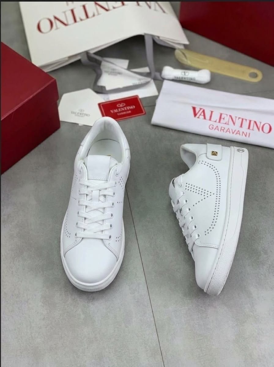кроссовки valentino,кеды valentino,,кроссовки женские valentino,кеды valentino garavani