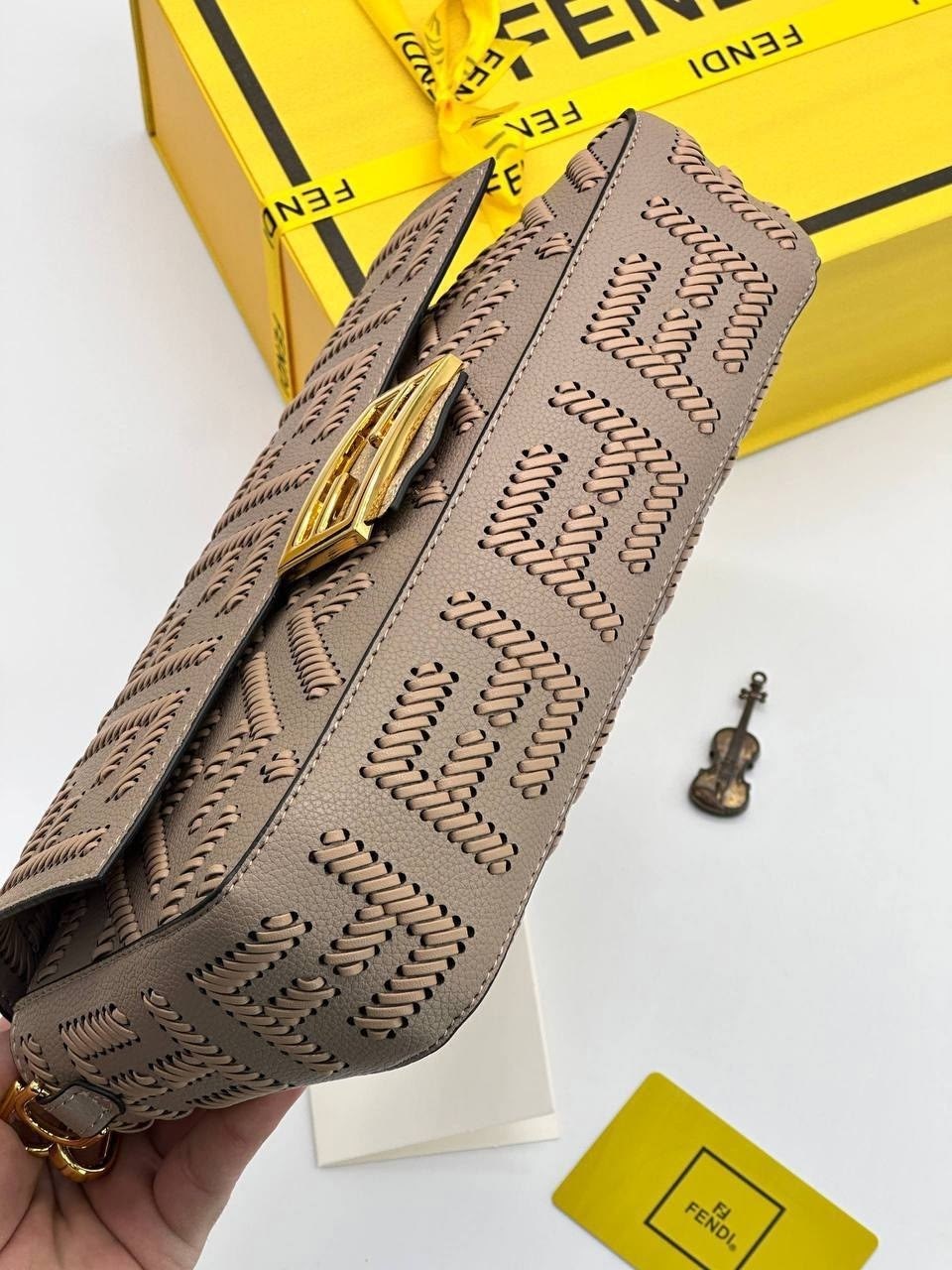 fendi сумка,fendi сумка багет,fendi сумка на плечо,fendi сумка fendi,женская сумка fendi