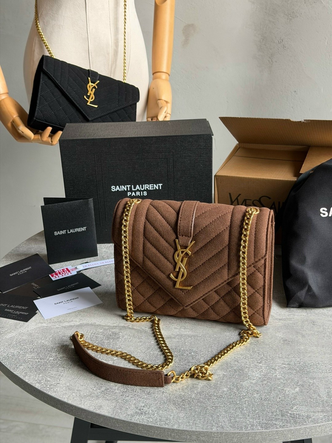 yves saint laurent сумка,сумка saint laurent,сумка saint laurent loulou замшевая,замшевая сумка yves saint laurent 32x23 см,маленькая стеганая сумка через плечо loulou saint laurent цвет brown