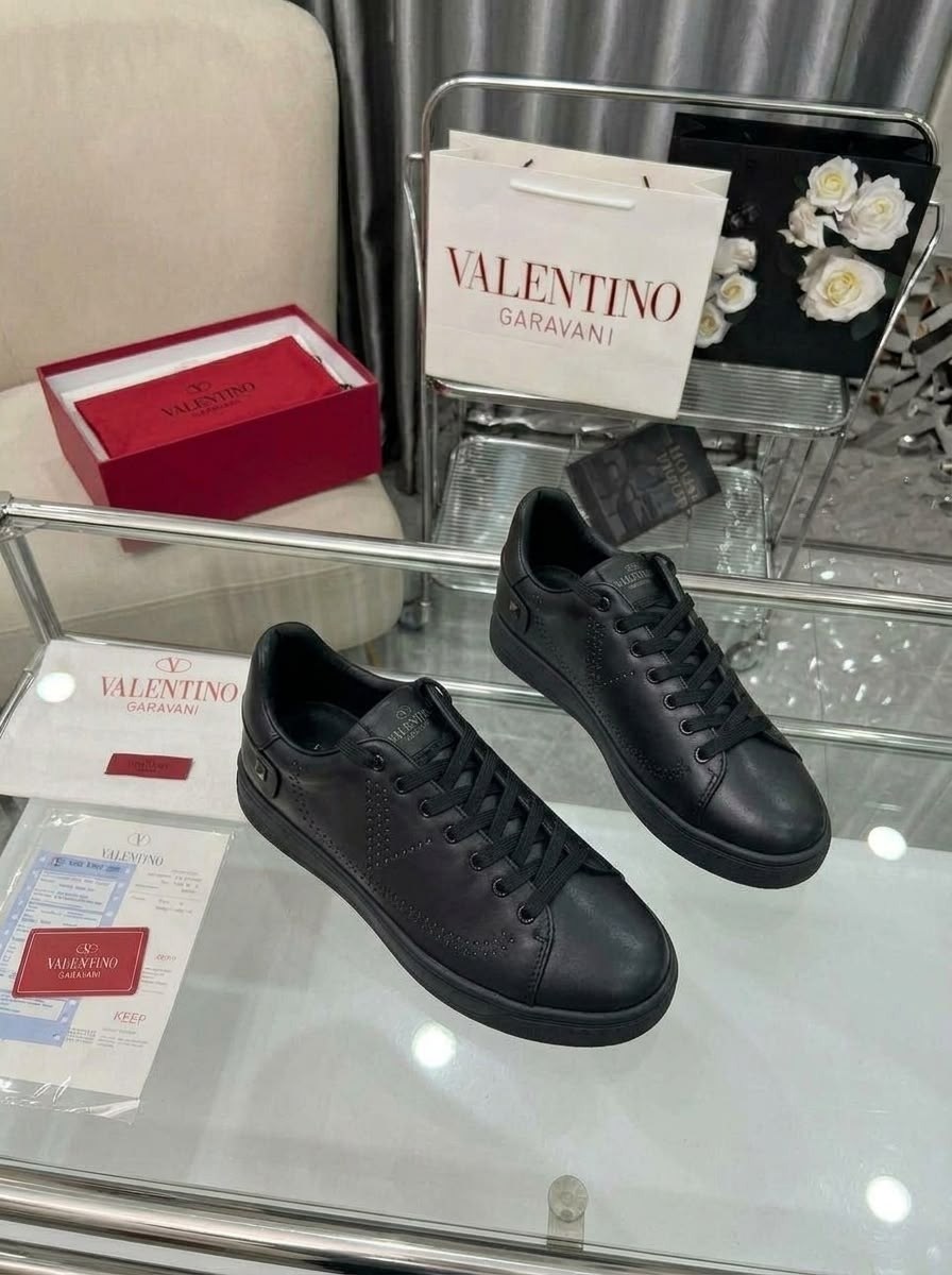 кроссовки женские valentino,кеды valentino,valentino кроссовки,,кеды valentino garavani