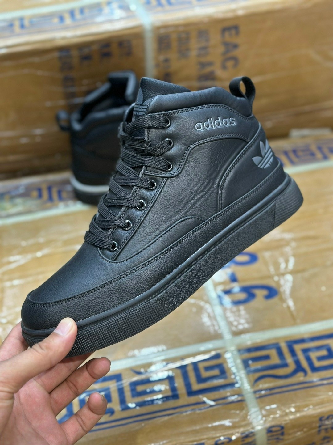 зимние кроссовки adidas,кроссовки зимние мужские adidas,кроссовки adidas,кроссовки мужские adidas,ботинки зимние adidas