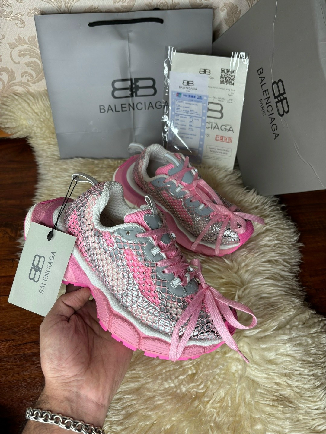 кроссовки женские balenciaga,женские кроссовки balenciaga 3xl серебристые с розовым,женские кроссовки balenciaga 3xl,balenciaga кроссовки,баленсиага женские кроссовки