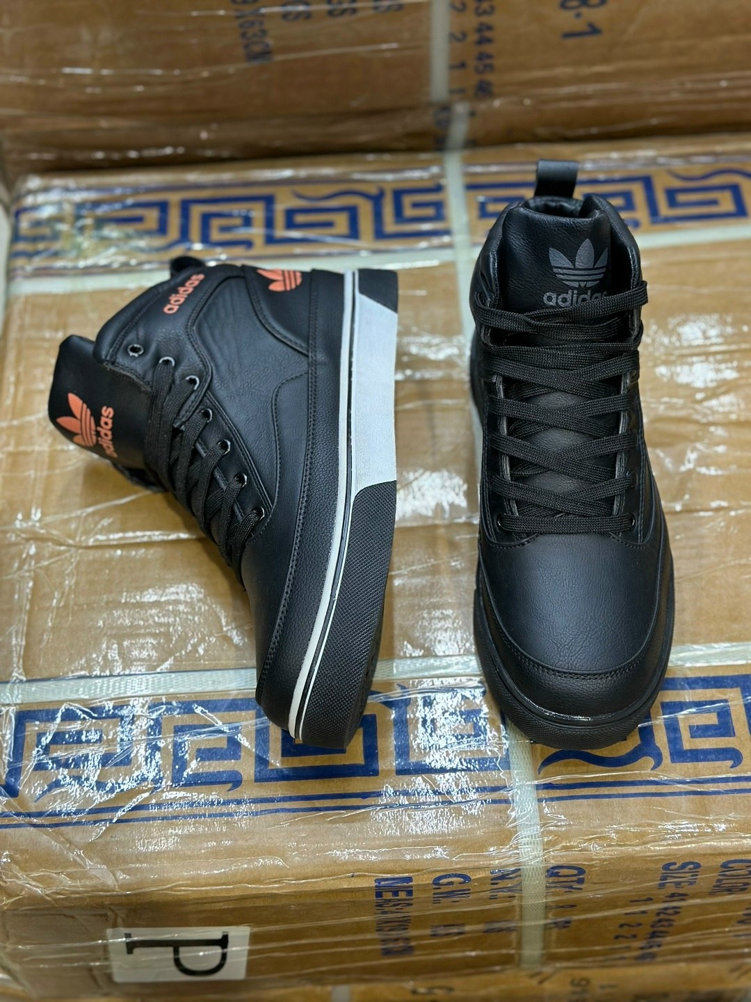 зимние кроссовки adidas,кроссовки зимние мужские adidas,кроссовки adidas,кроссовки мужские adidas,ботинки зимние adidas
