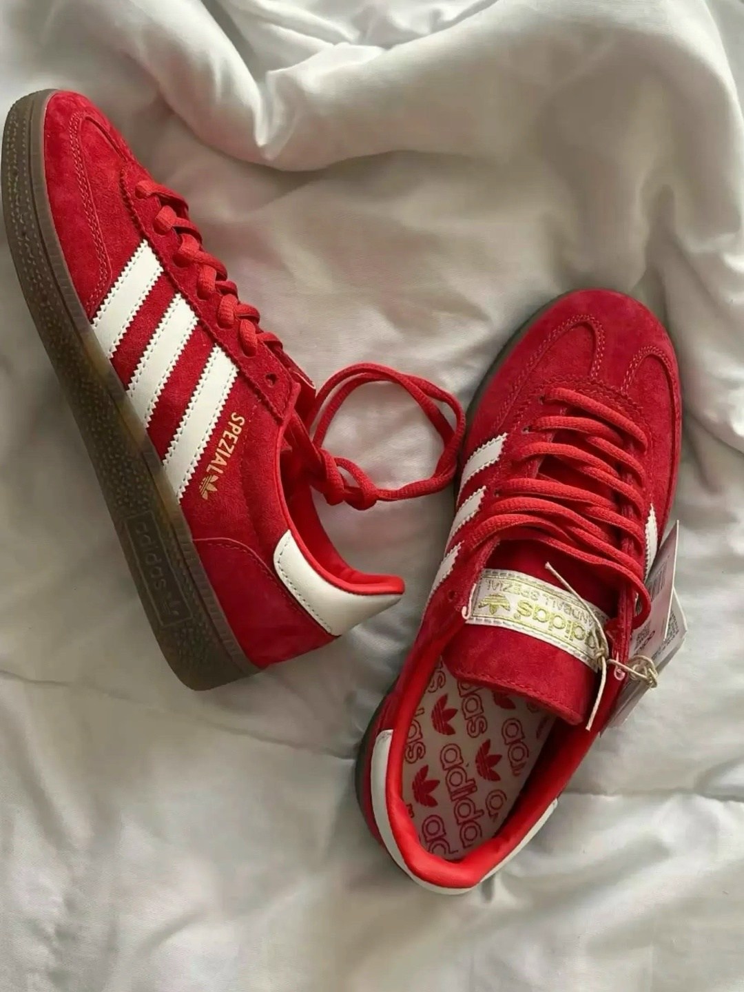 кроссовки adidas handball spezial,кроссовки adidas spezial,кроссовки adidas,adidas spezial handball red,кроссовки adidas originals handball spezial