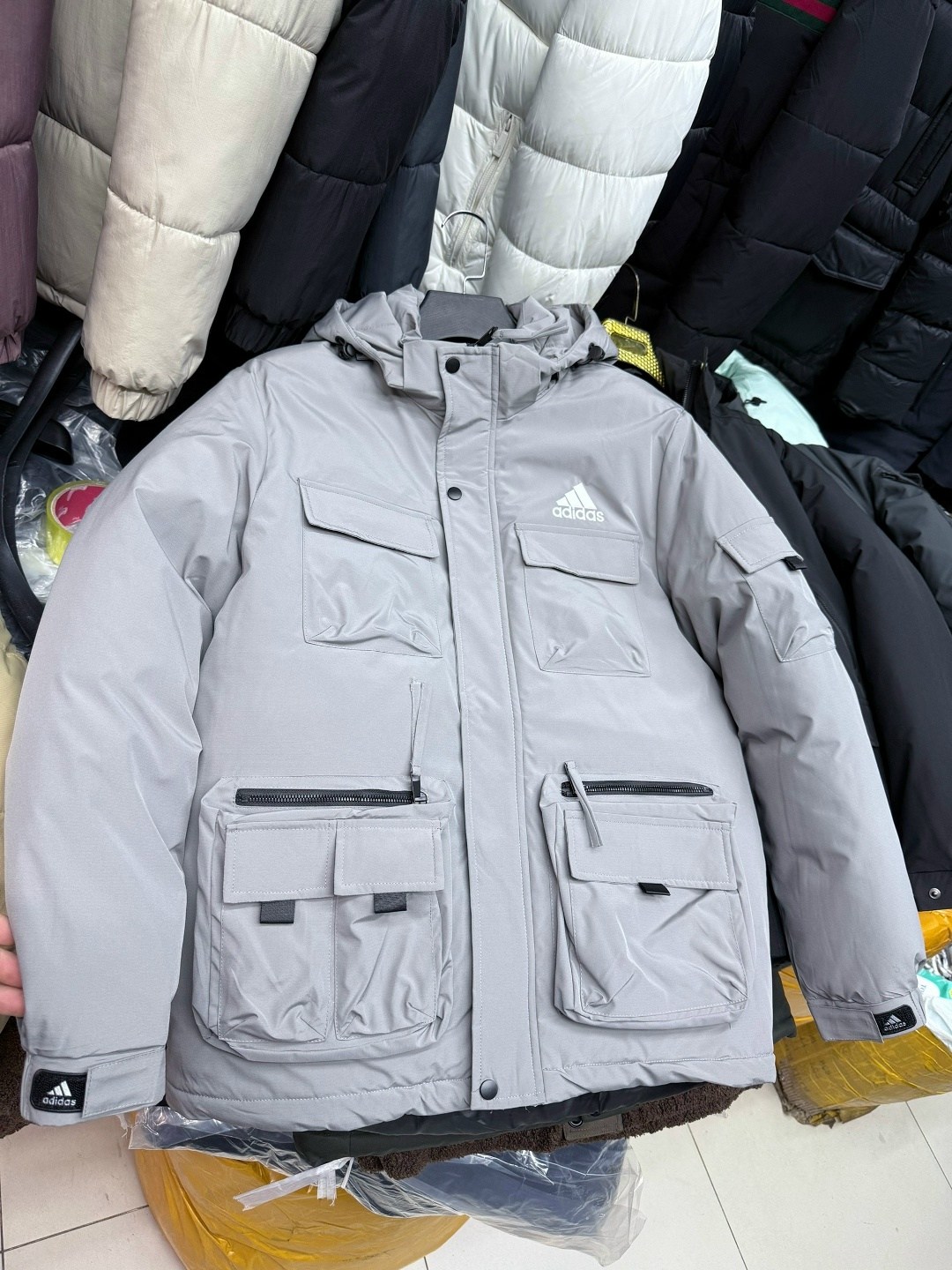 зимняя куртка adidas мужская,куртка зимняя мужская adidas ( цвет черный ),зимняя куртка adidas,мужской пуховик adidas originals цвет black,куртка мужская adidas gt1699