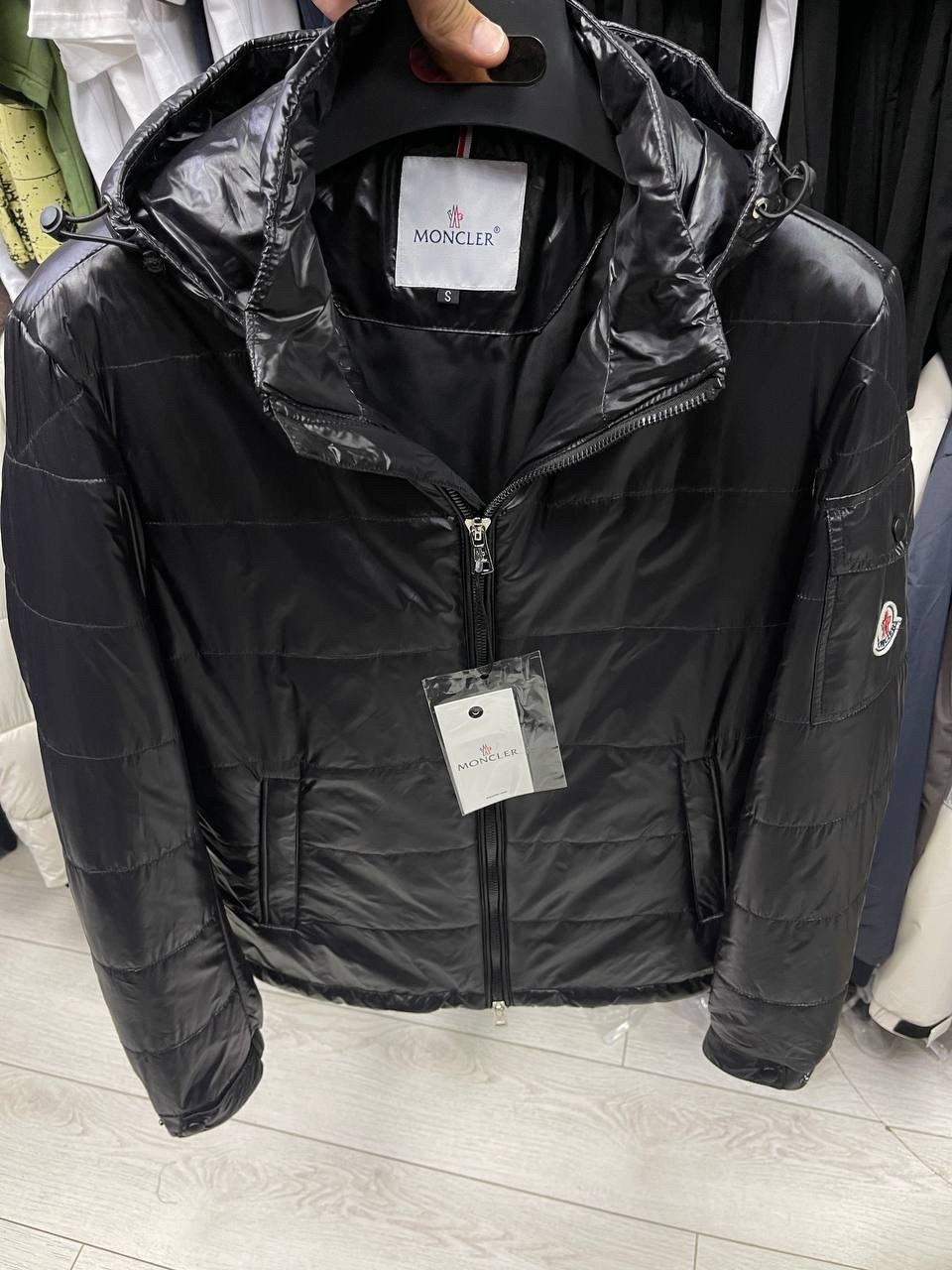 жилет moncler мужской,moncler montbeliard,moncler montbeliard пуховик,moncler куртка,пуховик moncler maya черный