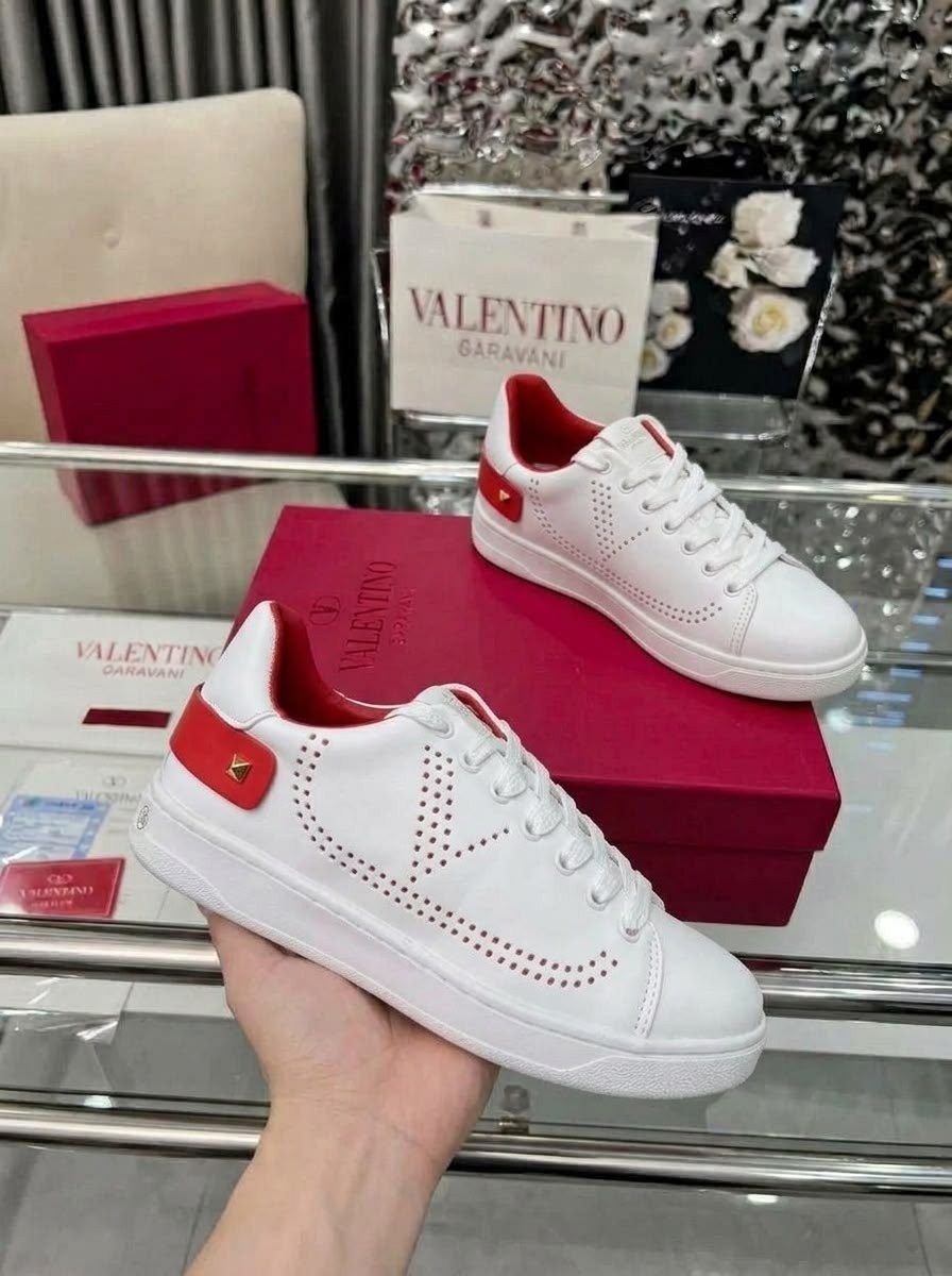 кроссовки женские valentino,кеды valentino,valentino кроссовки,,кеды valentino garavani