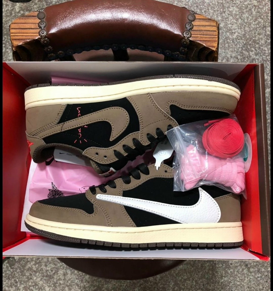 кроссовки travis scott x air jordan 1 low olive,кроссовки nike air jordan 1 low travis scott,air jordan 1 low travis scott,air jordan 1 low,кроссовки nike travis scott air jordan 1