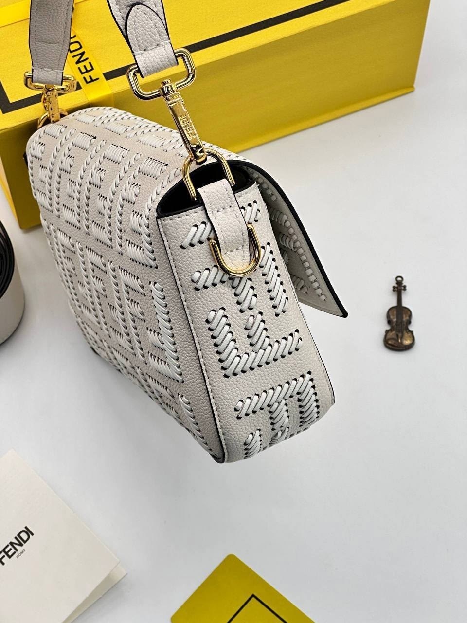 сумка fendi,сумка женская fendi,fendi сумка на плечо,сумка fendi baguette,сумки фенди