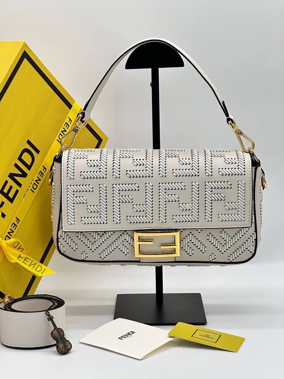сумка fendi,сумка женская fendi,fendi сумка на плечо,сумка fendi baguette,сумки фенди