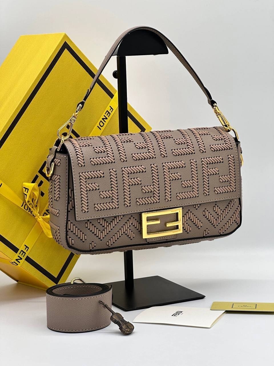 fendi сумка,fendi сумка багет,fendi сумка на плечо,fendi сумка fendi,женская сумка fendi