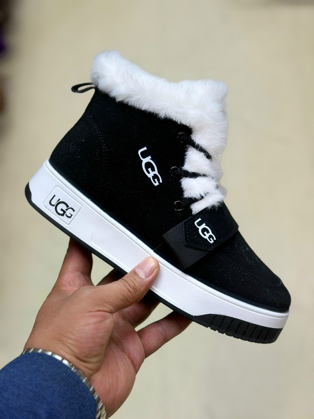 ,зимние кроссовки ugg,женские угги,женская зимняя ,женские кроссовки зимние