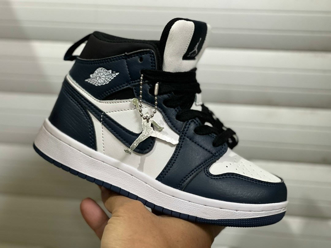 кроссовки nike air jordan 1,кроссовки nike air jordan 1 retro high,кроссовки nike air jordan 1 retro high og,кроссовки nike air jordan 1 mid,nike air jordan 1 mid