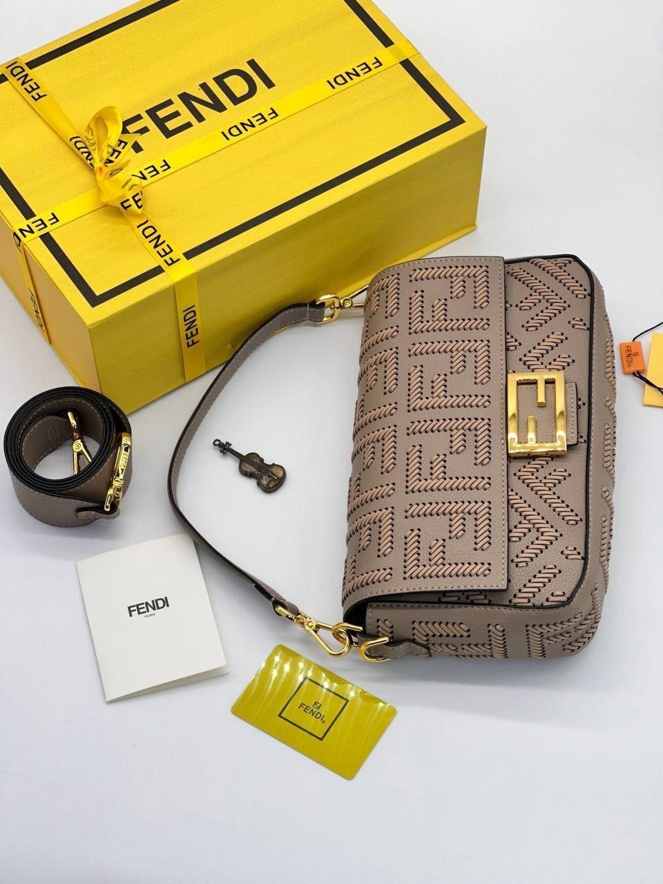fendi сумка,fendi сумка багет,fendi сумка на плечо,fendi сумка fendi,женская сумка fendi