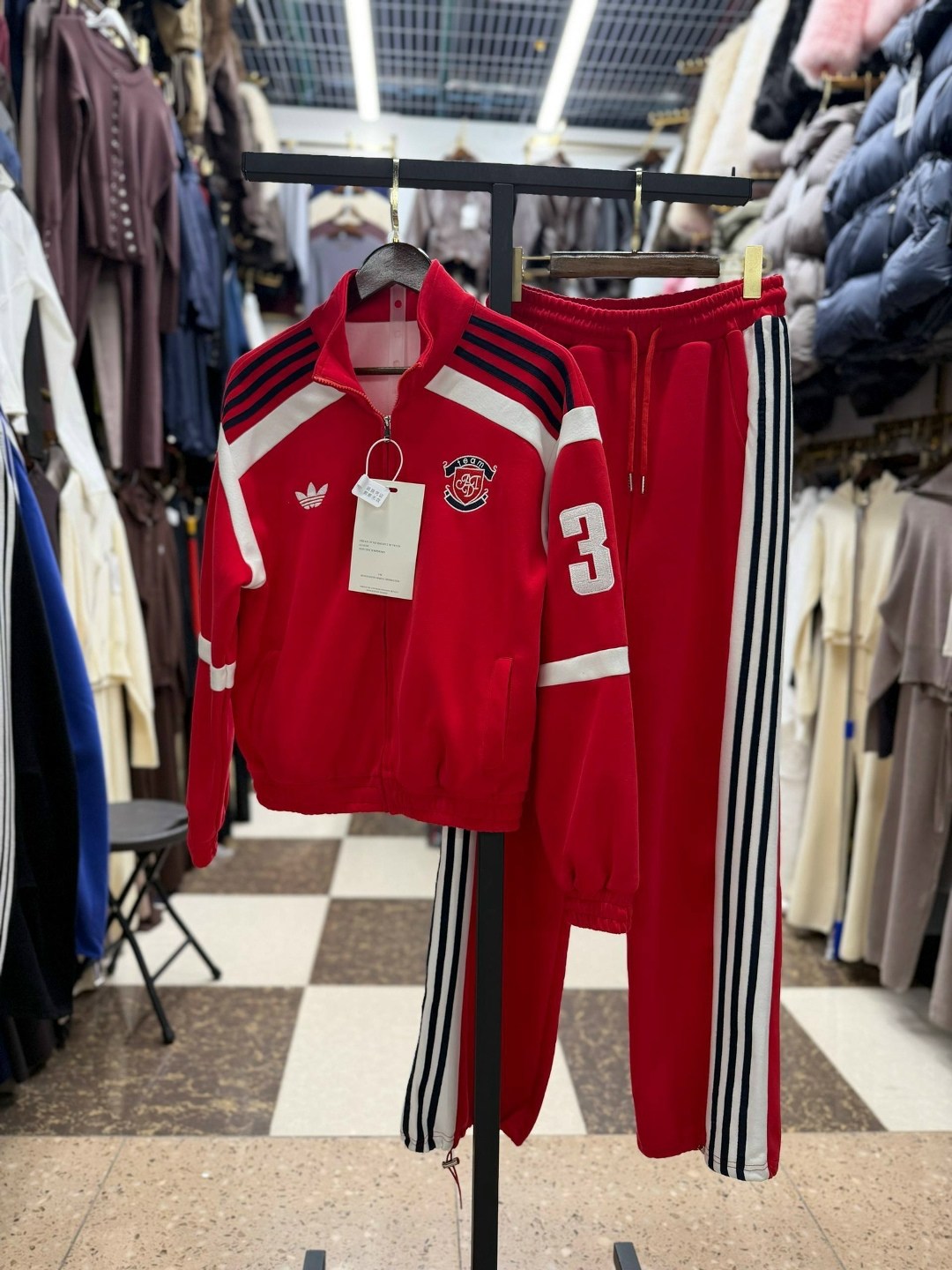 спортивный костюм adidas originals,оранжевый костюм адидас мужской,оранжевая олимпийка адидас,костюм адидас sst оранжевый,adidas tracksuit