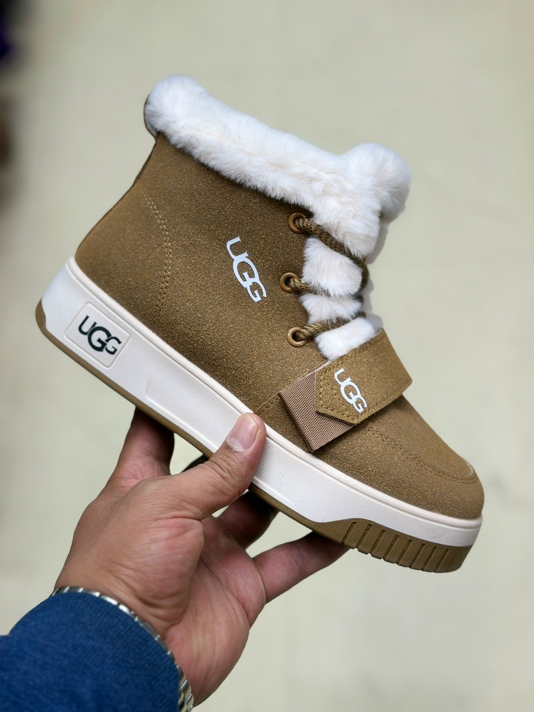 ,зимние кроссовки ugg,женские угги,женская зимняя ,женские кроссовки зимние