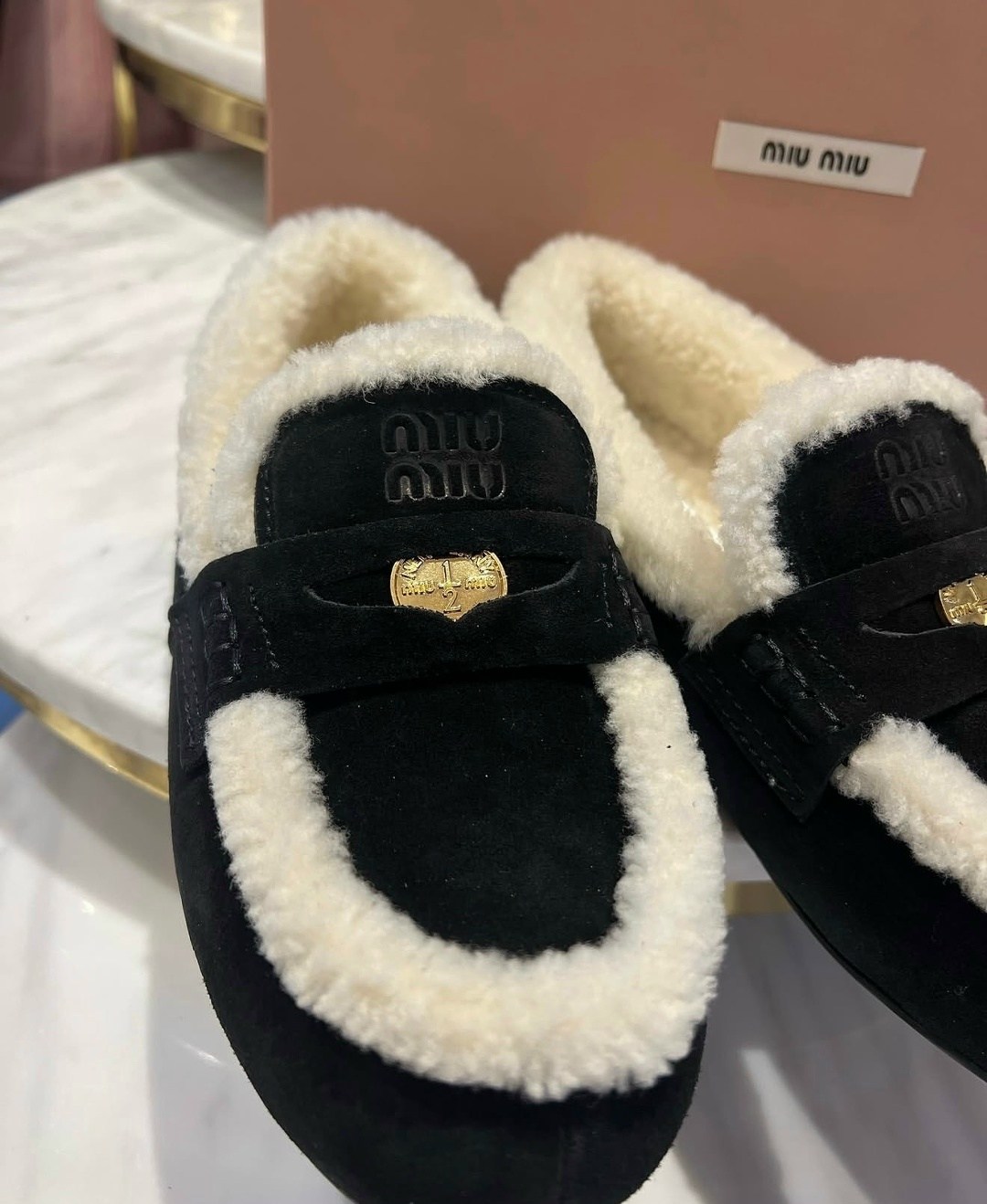 ,макасины miu miu зимние на меху,женские угги,тапки угги,угги короткие