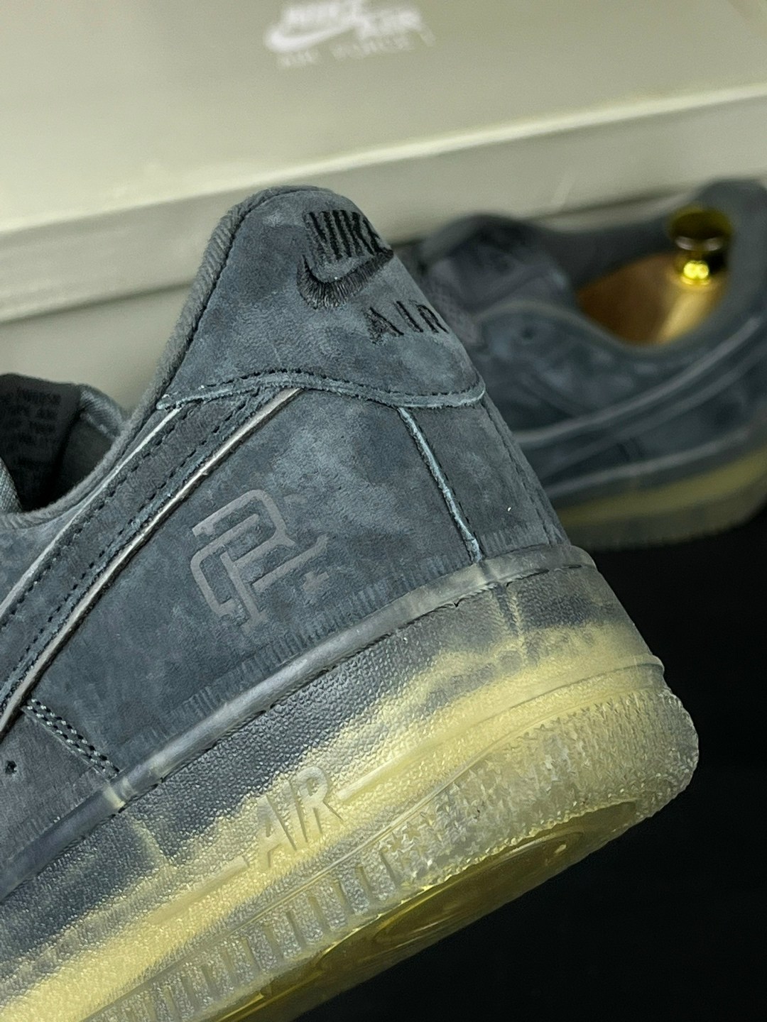 кросcовки nike air force 1,nike x reigning champ air force 1 low серые замша мужские,nike air force 1 low grey suede,nike air force 1 low,кроссовки nike x reigning champ air force 1 low