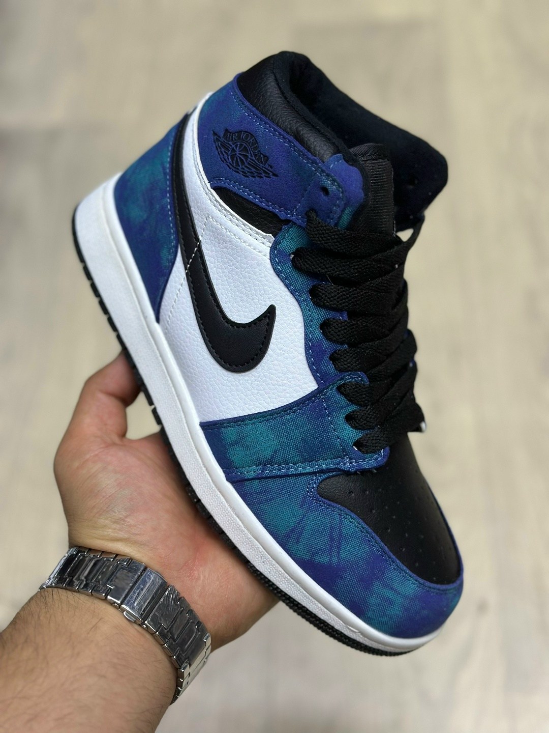nike air jordan 1 mid,nike air jordan 1,nike air jordan 1 retro high,кроссовки для женщин,кроссовки nike air jordan 1 retro high