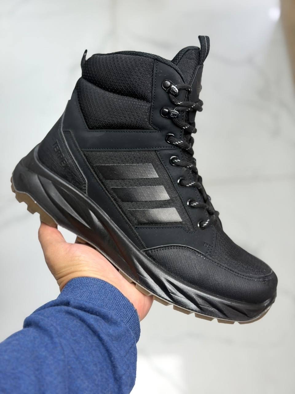 кроссовки adidas зимние,кроссовки мужские adidas зимние,зимние ботинки adidas,ботинки adidas terrex,зимние кроссовки adidas terrex