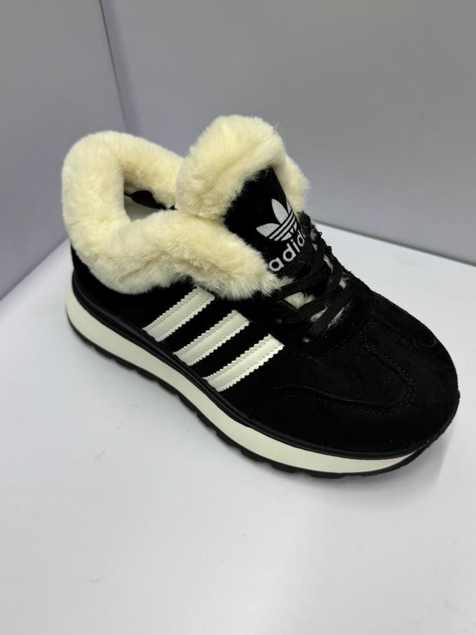 кроссовки зимние высокие adidas zx 750 с мехом,кроссовки adidas зимние женские на меху,замшевые кроссовки adidas зимние высокие с мехом,кроссовки зимние,кроссовки зимние женские