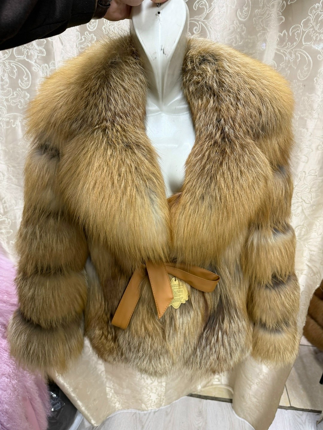 полушубок из лисы,шуба из лисы,женская шуба,шуба лиса,лисья шуба