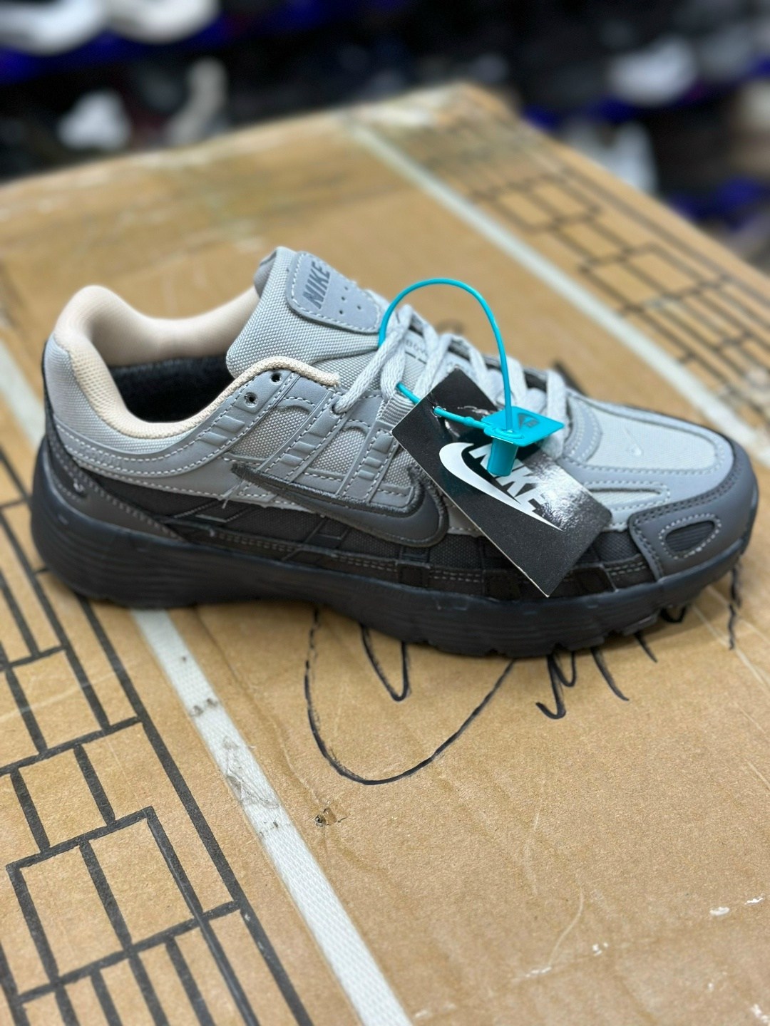кроссовки nike p-6000,кроссовки мужские p-6000 с низким верхом черный серый nike,кроссовки nike,кроссовки мужской женский nike композитный материал,мужской кроссовки