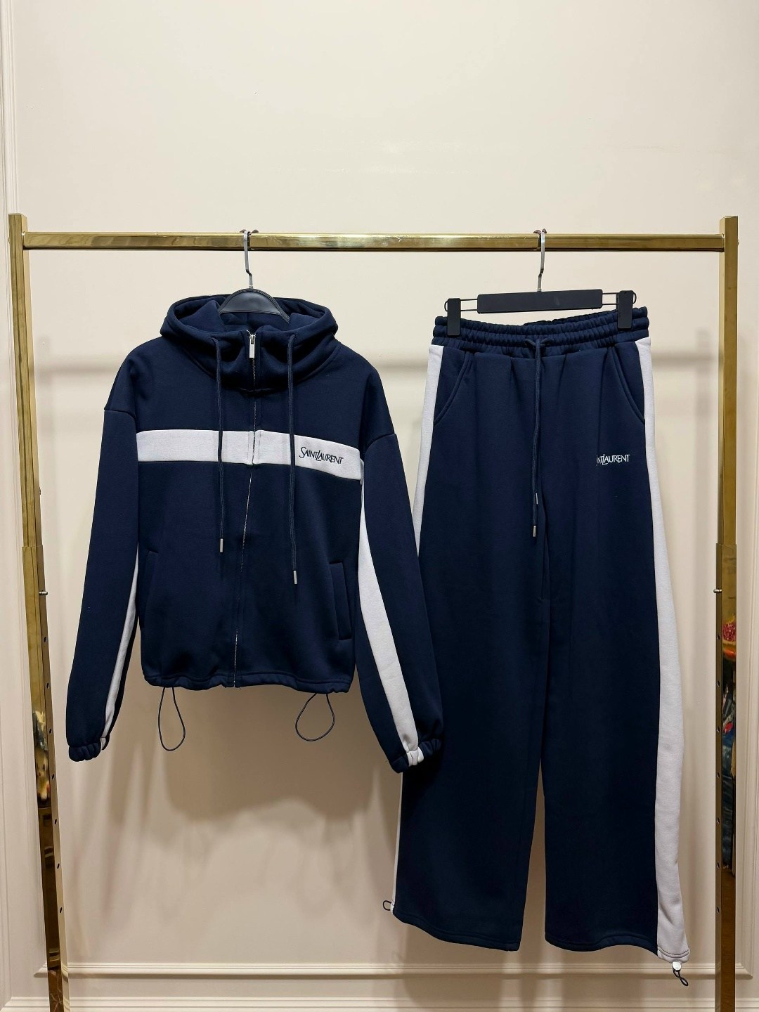 спортивный костюм brunello cucinelli,спортивные костюм,женские костюмы спортивные,спортивный костюм спортивные костюмы,костюм brunello cucinelli