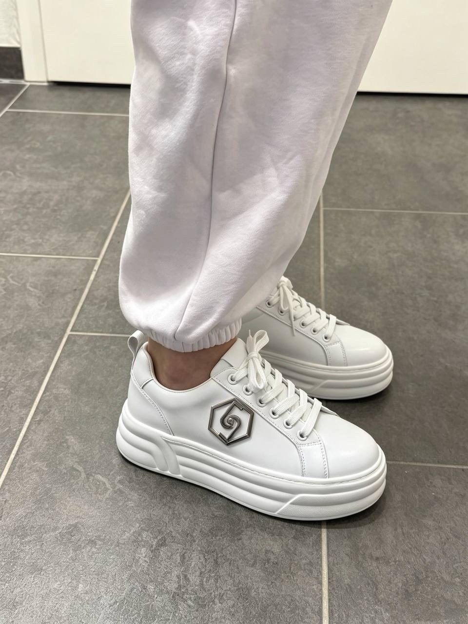 ,кеды женски,кеды из замши с логотипом max mara серый,кеды замшевые,женские кроссовки