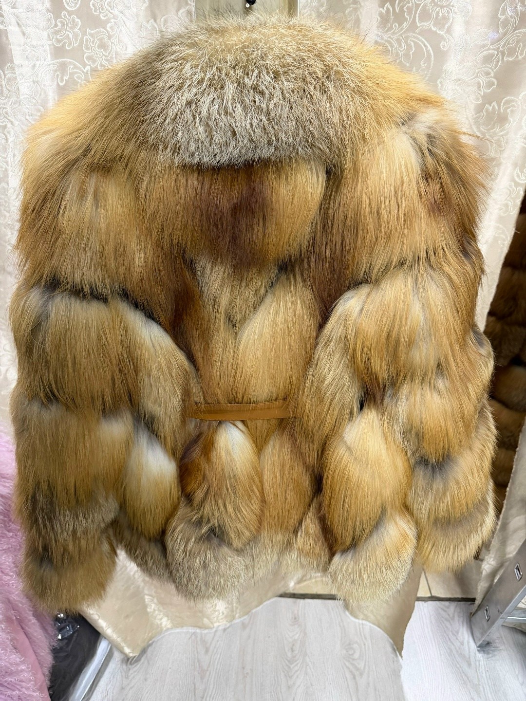 полушубок из лисы,шуба из лисы,женская шуба,шуба лиса,лисья шуба