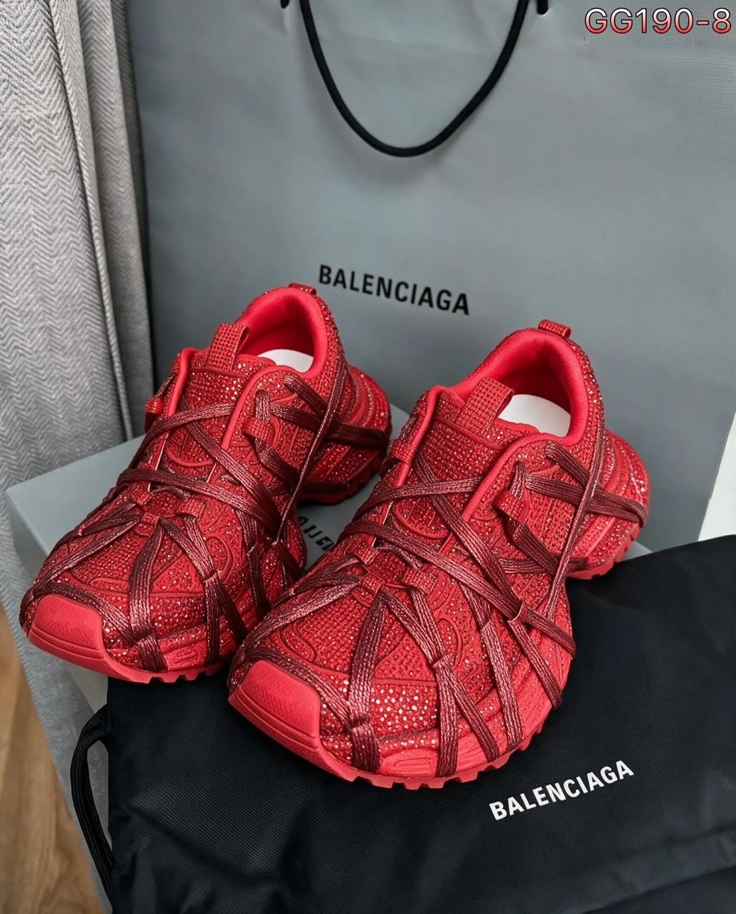 кроссовки balenciaga,кроссовки женские balenciaga,кроссовки мужские balenciaga track trainer красный,кроссовки balenciaga runner sneaker red,кроссовки balenciaga track balenciaga 242673300