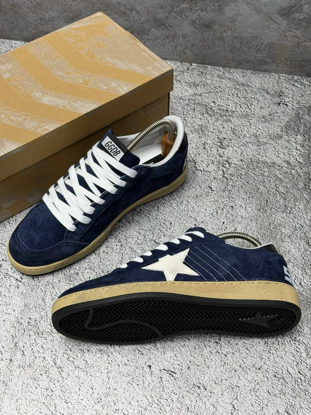 ,golden goose кроссовки,мужские кроссовки golden goose ball star leather/suede star,кеды golden goose,golden goose men's ball star suede low-top sneakers