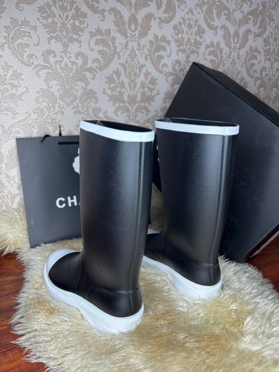 резиновые сапоги chanel,сапоги chanel,резиновые сапоги шанель,сапоги резиновые,сапоги шанель