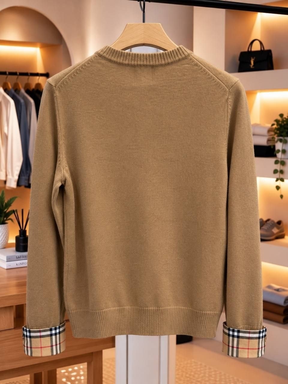 кардиган burberry,кашемировый кардиган барбери,бежевый кардиган в клетку archive burberry,кардиган бежевый,бежевый шерстяной кардиган в клетку burberry