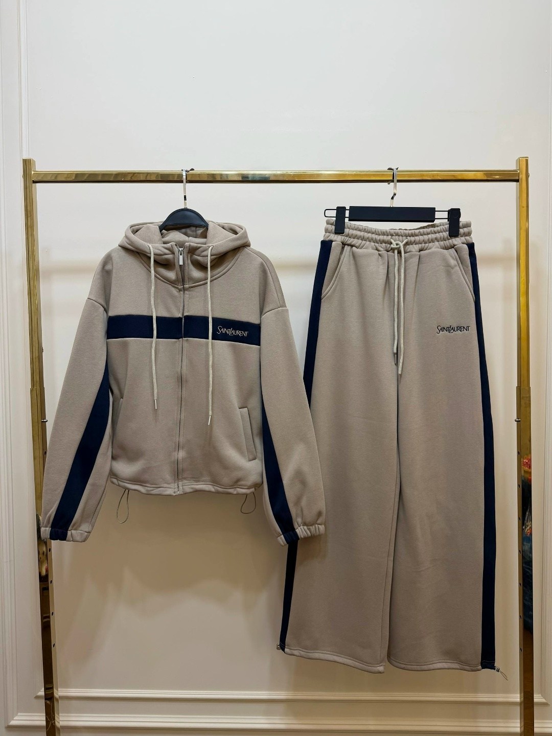 спортивный костюм brunello cucinelli,спортивные костюм,женские костюмы спортивные,спортивный костюм спортивные костюмы,костюм brunello cucinelli