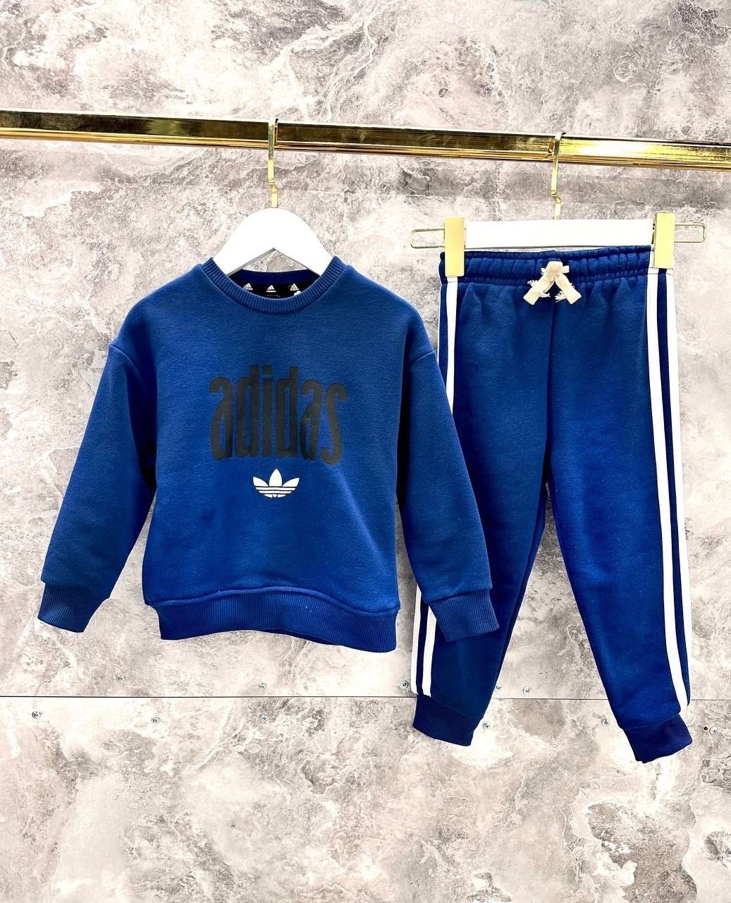 костюм адидас детский синий ориджинал,спортивный костюм adidas originals,спортивный синий адидас костюм для мальчика,синие детские комплекты и костюмы для мальчиков adidas originals,детский спортивный