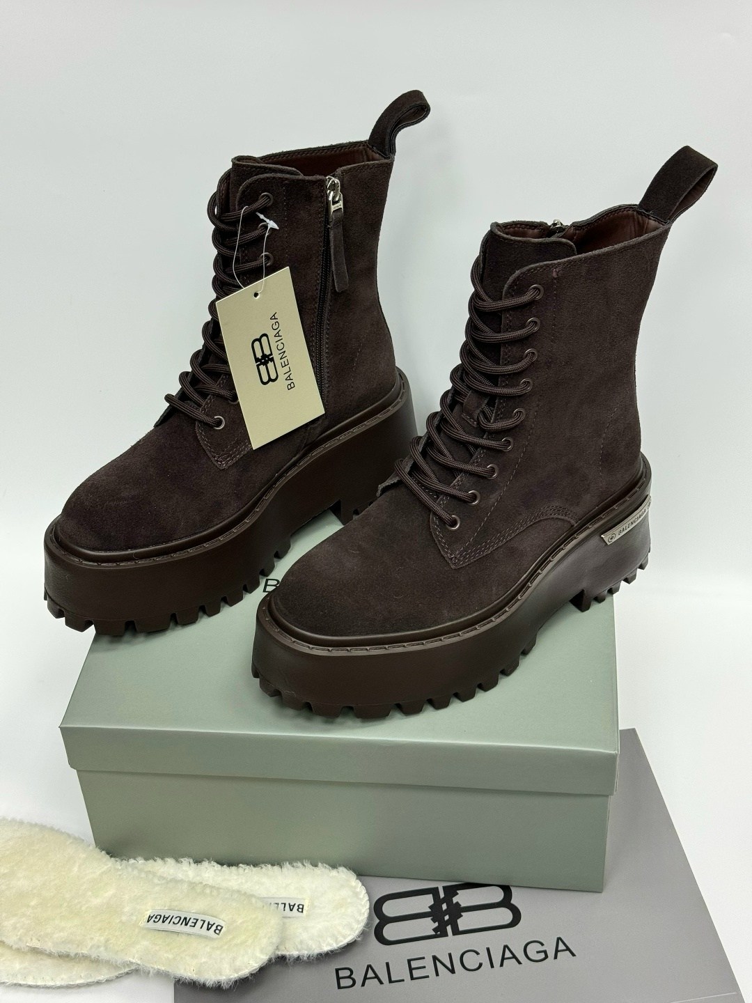 ботинки balenciaga,balenciaga женские кожаные ботинки balenciaga чёрного цвета,ботинки balenciaga женские,balenciaga женские кожаные ботинки чёрного цвета,ботинки balenciaga высокая подошва