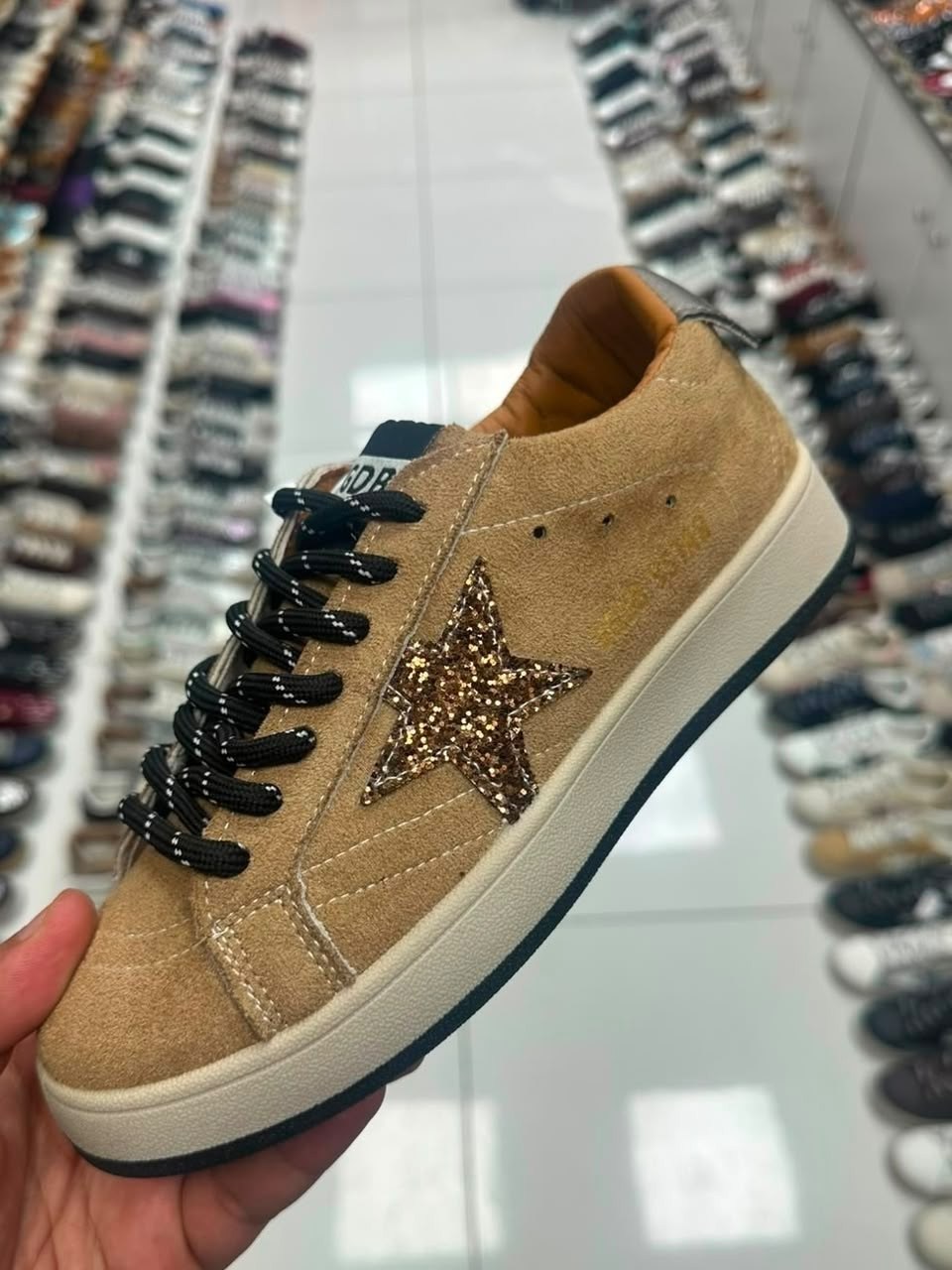 ,кеды golden goose superstar замшевые персиковые,кеды golden goose,женские кеды golden goose,обуви