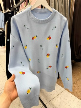 Свитер