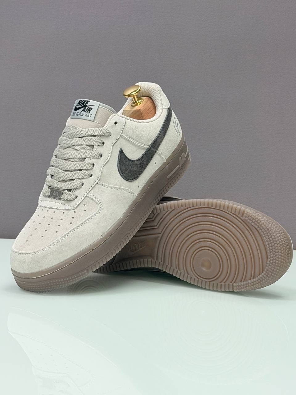 nike reigning champ air force 1 low lv8 light grey,кросcовки nike air force 1,nike air force 1 low,кроссовки nike air force 1 low grey,nike air force 1 low suede grey