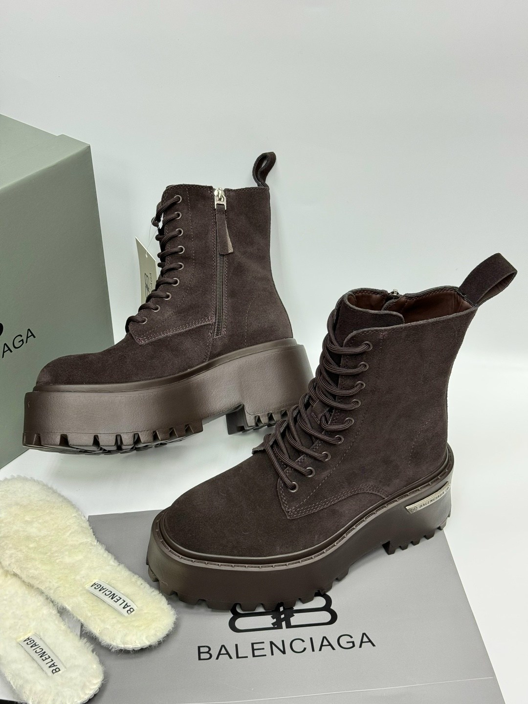 ботинки balenciaga,balenciaga женские кожаные ботинки balenciaga чёрного цвета,ботинки balenciaga женские,balenciaga женские кожаные ботинки чёрного цвета,ботинки balenciaga высокая подошва