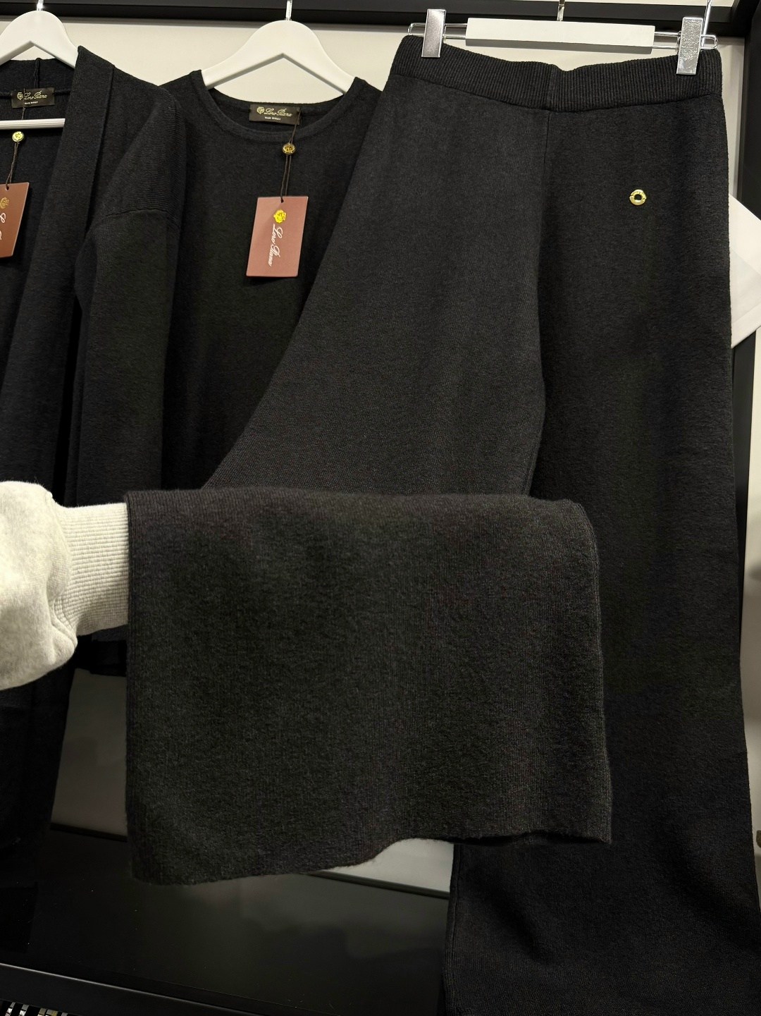 брючный кашемировый костюм loro piana,костюм loro piana кашемировый,трикотажные костюмы,костюм женский,кашемировый костюм