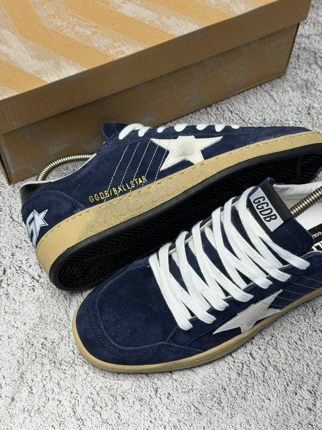 ,golden goose кроссовки,мужские кроссовки golden goose ball star leather/suede star,кеды golden goose,golden goose men's ball star suede low-top sneakers